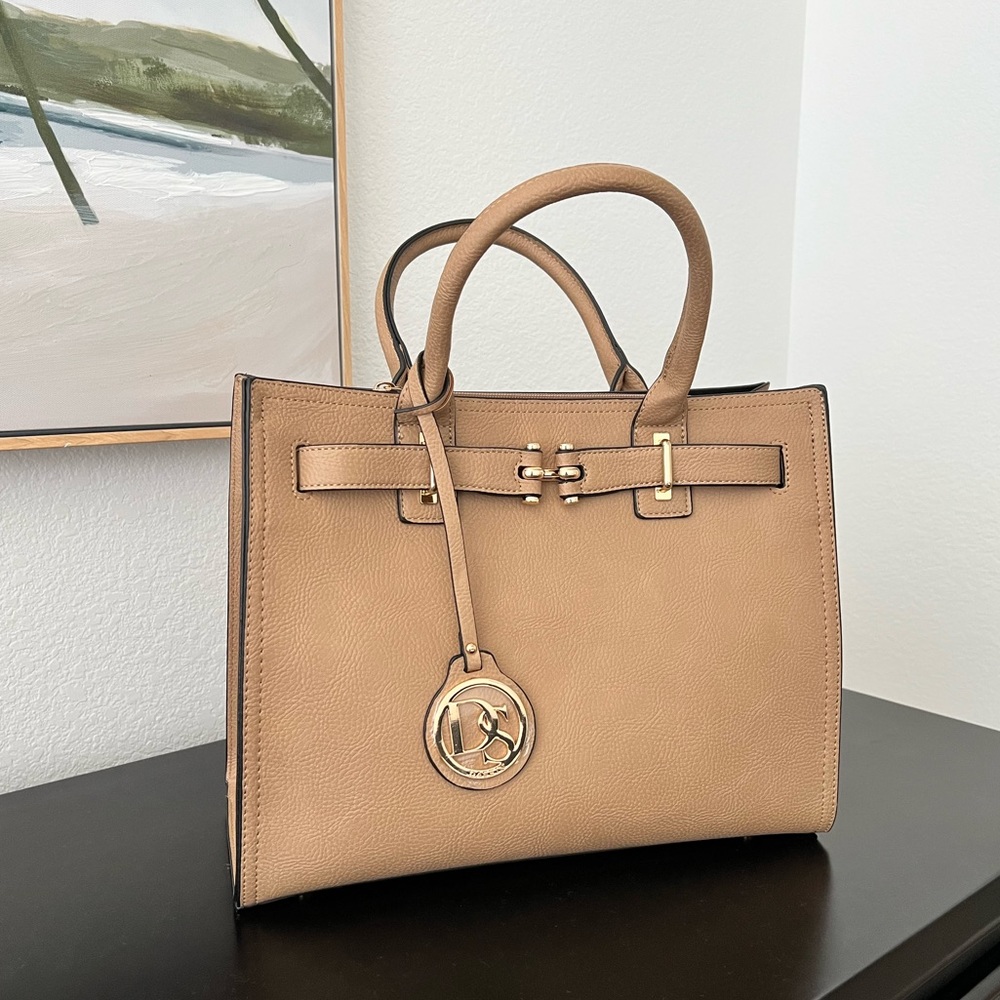 BRAND NEW Leather Bag